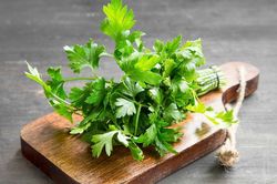 Chăm chỉ dùng 8 loại thực phẩm, tình trạng hôi miệng sẽ 'mất tích'