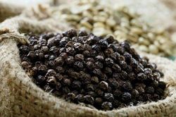 Giá hồ tiêu hôm nay 11/2: Ổn định ở mức 51.000 - 53.000 đồng/kg