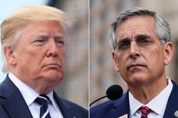 Cựu Tổng thống Mỹ Trump bị điều tra hình sự