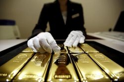 Giá vàng hôm nay 11/2: Đồng USD suy yếu, giá vàng giữ đà tăng