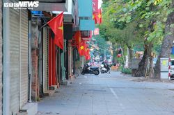 Phố phường Hà Nội thông thoáng, vắng vẻ chiều 30 Tết