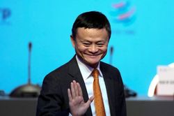 Jack Ma chơi golf tại resort 5 sao