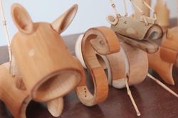 Chàng trai chế tác 12 con giáp từ mắt tre