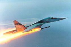 Cường kích Su-34 nhào lộn, ném bom ở độ cao 6.000 m