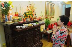 Chuẩn bị mâm cơm và văn khấn Lễ hóa vàng mùng 3 tết Tân Sửu 2021