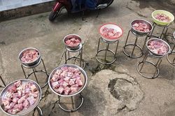 Gia đình có cỗ Tết 'khủng' nhất Tết này: 11 triệu tiền thịt, sốc nhất là khối lượng củ kiệu