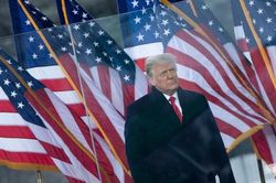 Cựu Tổng thống Mỹ Donald Trump được tuyên 'trắng án'