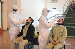 Nhật kí mùng 3 Tết: TP.HCM dệt dày thêm tấm lưới tầm soát dịch Covid-19