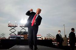 Phản ứng của ông Trump sau phán quyết lịch sử của Thượng viện