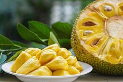 Thực phẩm nên hạn chế ăn ngày nóng