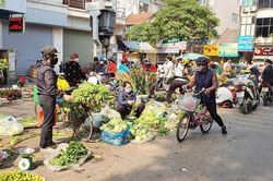 Thị trường sôi động ngày cúng ''hóa vàng''