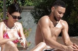 Bạn trai cao 1,96 m của Kendall Jenner
