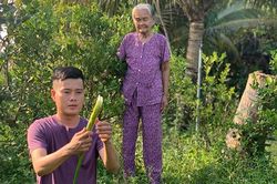 Đạo diễn Khương Dừa: 'Giúp một ai đó, hãy giúp theo cách tốt nhất với với họ…'