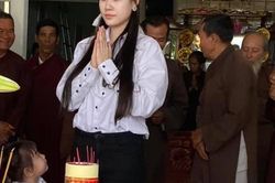 Vợ 2 Vân Quang Long tổ chức lễ cúng 49 ngày cho chồng