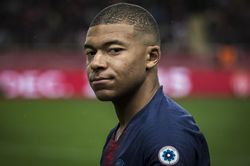Mbappe và nhiệm vụ giải lời nguyền ở Camp Nou