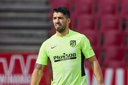 Suarez được quyền tự do rời Atletico ngay sau mùa giải này