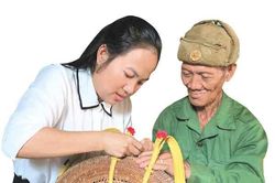 'Dệt áo' cho chiêng