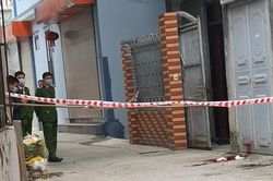 Chồng chém chết vợ ngay trước nhà
