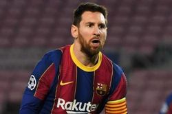 Messi tái lập kỳ tích của Raul