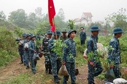 'LÀM CHO ĐẤT NƯỚC CÀNG NGÀY CÀNG XUÂN'
