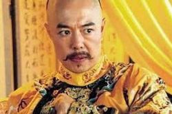 Cả đời Hoàng đế Càn Long viết hơn 40.000 bài thơ, trong đó có 1 bài thơ đặc biệt được thêm vào sách giáo khoa vì... quá dễ thuộc