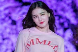 CLIP: 'Thiên thần' lai Nancy bị lãng quên ở Kpop