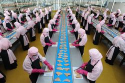 Nghiêm túc, quyết tâm trong ngày đi làm đầu năm mới
