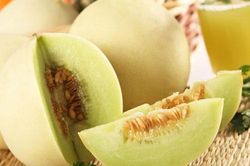 Ăn dưa lê tuyệt đối đừng bỏ hạt bởi những tác dụng thần kỳ này