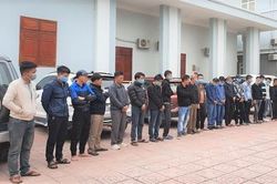 Bắt giữ 13 thanh niên tổ chức đá gà ăn tiền ở trại bò bỏ hoang ngày đầu năm