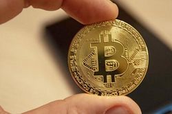 Bitcoin tăng giá kỷ lục: Chuyện gì đang xảy ra? 5 điều để bạn hiểu thêm về đồng tiền ảo này