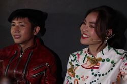 Ninh Dương Lan Ngọc hát 'Sao anh chưa về nhà'