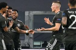 Kết quả Cúp C2: Real Sociedad 0-4 MU. Kết quả lượt đi vòng 1/16 Europa League
