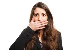 Tại sao trào ngược dạ dày lại gây hôi miệng?