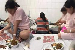 Ngỡ ngàng hình ảnh bà bầu lập sòng lô tô với chị em trong phòng chờ sinh, 'dân chơi thứ thiệt' là đây
