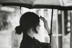 Hãy cứ chạy theo giấc mơ của mình, bởi vì giấc mơ chẳng bao giờ khiến em cô độc
