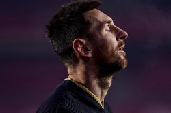 Mbappe đặt dấu chấm hết cho Messi ở Barca
