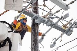 Người Texas sốc với giá điện, lao đao vì thiếu nước