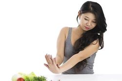 Nhịn ăn để giảm cân là sai lầm nghiêm trọng