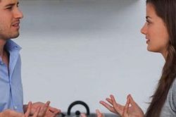Phải làm gì khi gia đình thành 'sàn đấu'?