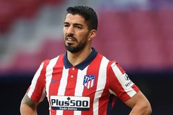 Atletico để Real bám sát trong cuộc đua La Liga