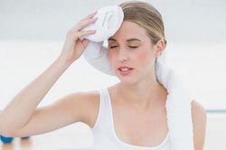 6 vị trí đổ mồ hôi cảnh báo bệnh nguy hiểm