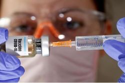 Israel: Vaccine COVID-19 của Pfizer-BioNTech ngăn virus lây lan