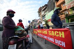Người Hà Nội nhiệt tình tiêu thụ nông sản Hải Dương