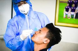 'Tuyển Việt Nam nên được tiêm vaccine phòng Covid-19'