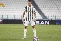 Trực tiếp bóng đá Juventus vs Crotone: Chờ Ronaldo giải cứu