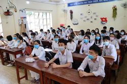 Hơn 40 địa phương cho học sinh trở lại trường