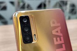 Cận cảnh smartphone 5G, RAM 8 GB, sạc 50W, giá gần 7 triệu đồng