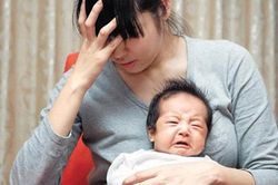 Dấu hiệu cảnh báo trầm cảm sau sinh bạn cần biết