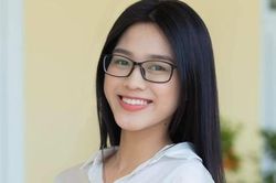 Thời trang giản dị của Đỗ Thị Hà bên gia đình