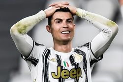 Ronaldo hai lần phung phí cơ hội cận thành